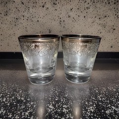 2 Vtg Silver Fade MCM Shot Glasses Barware Embossed Ombré D Thorpe 2.25” Grapes