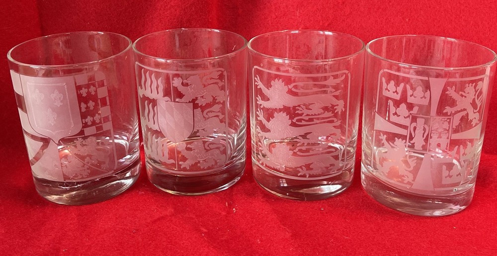 Horchow Collection Coat Of Arms Crystal Double Etched Design Set Of 4