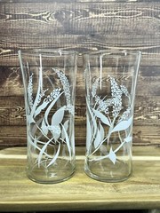 4 Vintage Tumblers Vtg Floral Glasses White Botanical W/ Gold. Retro Glasses.