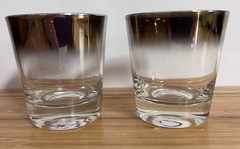 2 Whiskey Glasses 3.25 x 3 x 2.25 inches – Dorothy Thorpe Style Silver Fade??