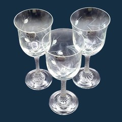 Handcut Eamon Glass Floral Wine Glasses Twisted Stem Dublin Ireland Set Of 3