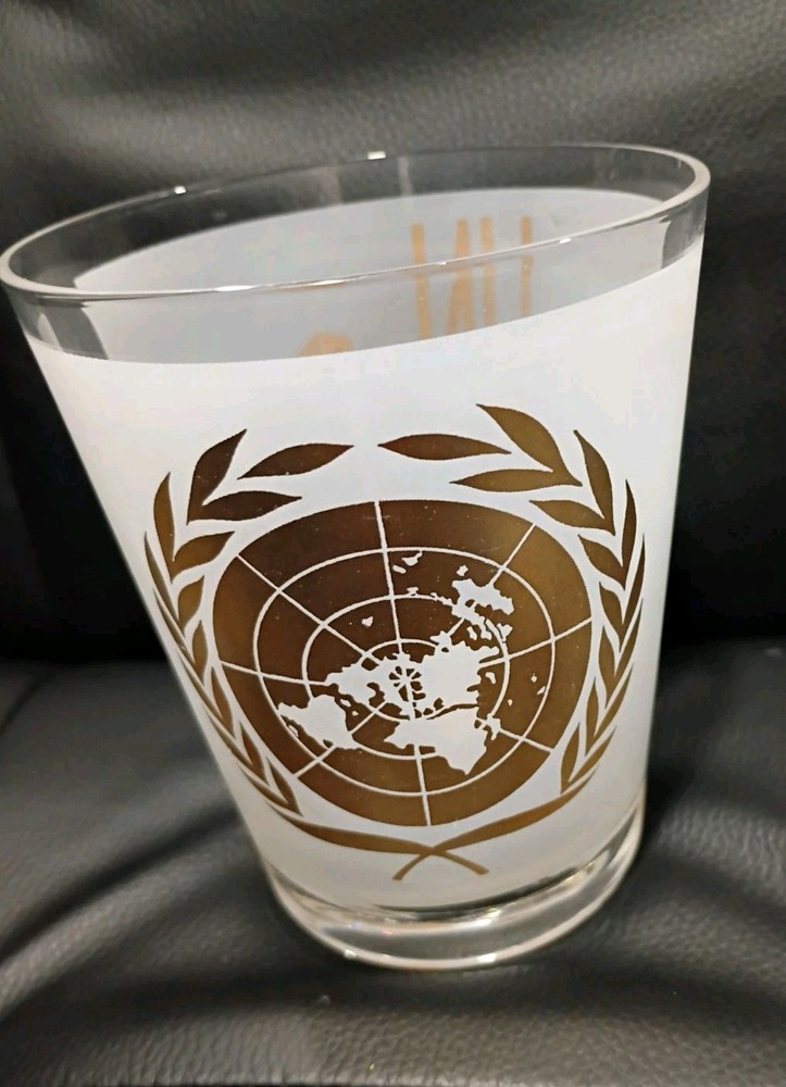 VTG UNITED NATIONS FROSTED & GOLD TUMBLER GLASS UN LOGO NEW YORK SOUVENIR MCM
