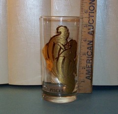 VINTAGE PISCES GLASS**5 1/2 INCHES»**12 OUNCES**EXCELLENT CONDITION
