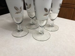 5 MCM VINTAGE Libbey Silver Leaf Pilsner Beer Footed Glasses 8 1/4 » Tall