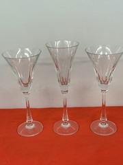 OSCAR de la RENTA — TIFTON — WINE GOBLETS (2) PLUS CHAMPAGNE FLUTE (1)