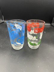 2 MCM Vintage Kraft Swanky Swig Juice Glasses Blue Swirl Red White Green Mum