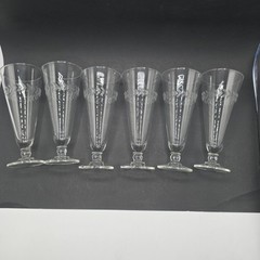 Pilsner Clear Glasses Laurel Leaf Pattern 7.5 Inches Tall Lot of 6 Preowned.