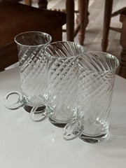4 Optique Glass Irish Coffee Mugs By Essentials, Curled Handle EUC 5.75” Tall