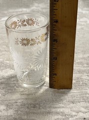 Vintage Hazel Atlas White Daisy With Gold Daisy Trim Drinking Glass 4oz