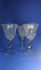 3 POTTERY BARN HAND BLOWN WINE BUBBLES IRIDESCENT GREEN / BLUE 7,1/4″INCH TALL
