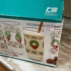 Vintage Victorian Christmas Wreath Glasses Set of 7 Tumblers 16oz Indiana Glass
