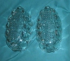 A PAIR OF VINTAGE PRINCESS HOUSE CRYSTAL SPOON REST’ VG