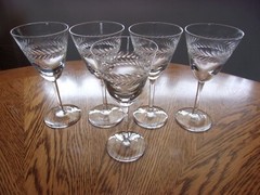 Wine Laurel Leaf Cut Blown Smooth Stem 4 Oz – Set of 5 Glasses
