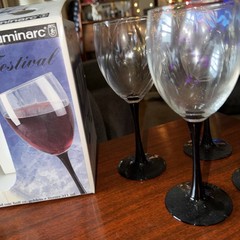 NEW IN BOX 4 Luminarc France Festival Wine Glasses Swirl Black Stem 10.5oz