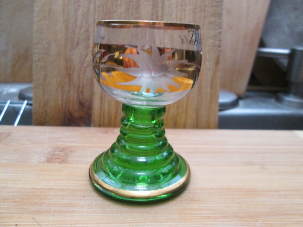 Vtg MCM Mittenwald Gold Foil Translucent Green Flower Shot Glass (chip/crack)