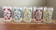 Vtg MCM Leaf Pattern Frosted Glasses Gold Trim Green Red Blue 4.75” Set of 5