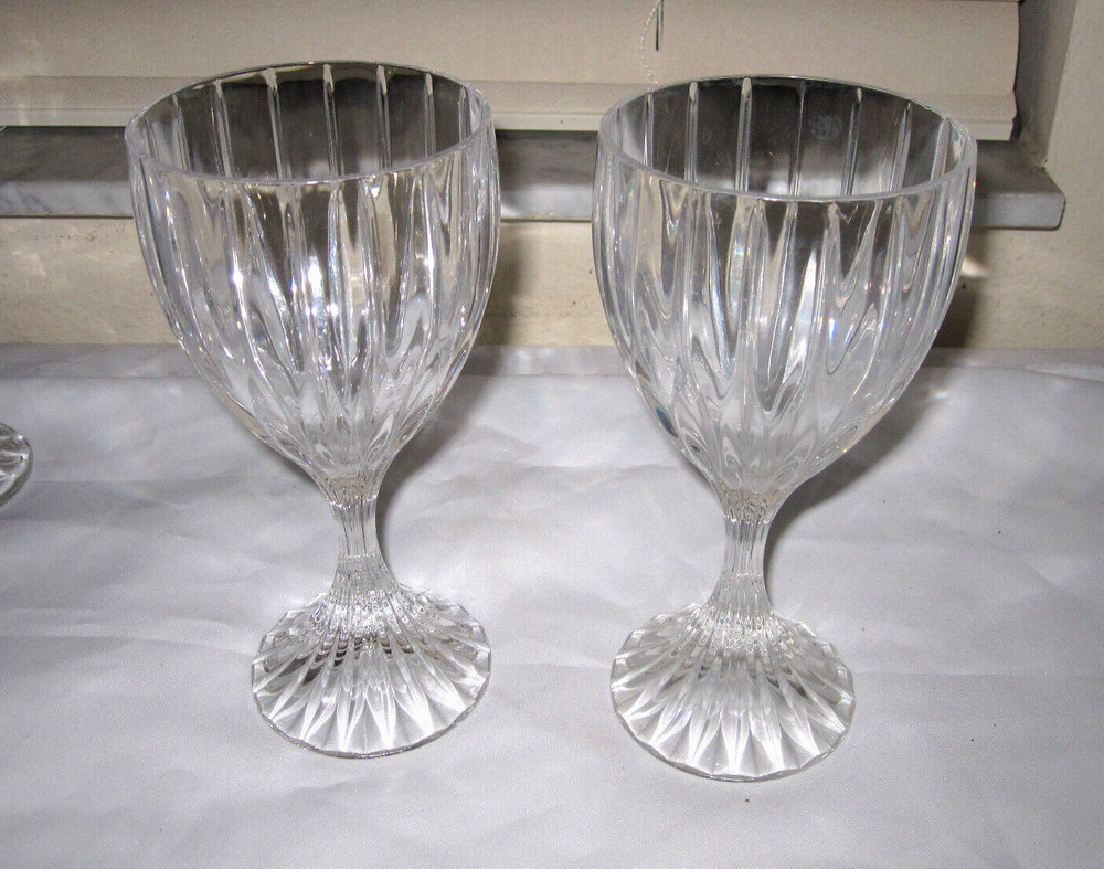 2 pc MIKASA Crystal PARK LANE Wine Glasses Vertical Ribs 6 3/4″ H