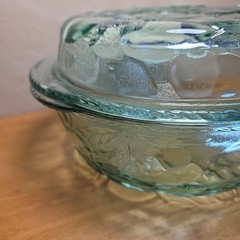 Libbey Orchard 3 QT. Fruit Green Glass Embossed Deep Casserole Dish Lid Baking