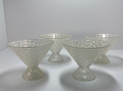 VTG Frosted Iridescent Ice Cream Dish – Set of 4 – Mid Century 1960s