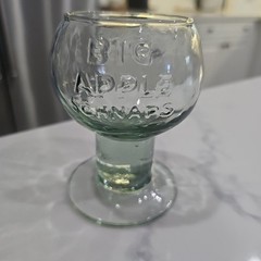 BIG APPLE SCHNAPS Green Tint 6oz GLASS GOBLET Thick Stem 4″ Tall. Rare!