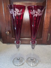 PAIR OF Lenox Crystal RUBY RED Etched Holly Holiday Gems Champagne Flutes
