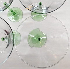 4 Libbey Courbe Martini Glasses Set Zig Zag Wavy Green Stemware Bar Drinking Lot