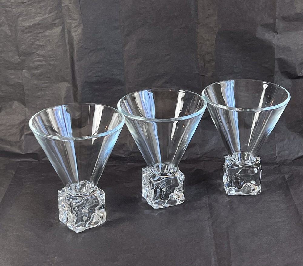 Vintage DiSaronno Melting Ice Cube Base Martini/Cocktail Glasses Set of 3