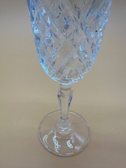(1) CRISTAL D’ARQUES Champagne Flute – MASQUERADE – 7 3/4″ tall – elegant stem