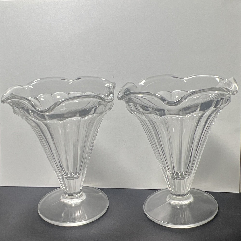 Set of 5 Clear Glass Pedestal Dessert Cups, Scalloped Rim Sundae Dishes