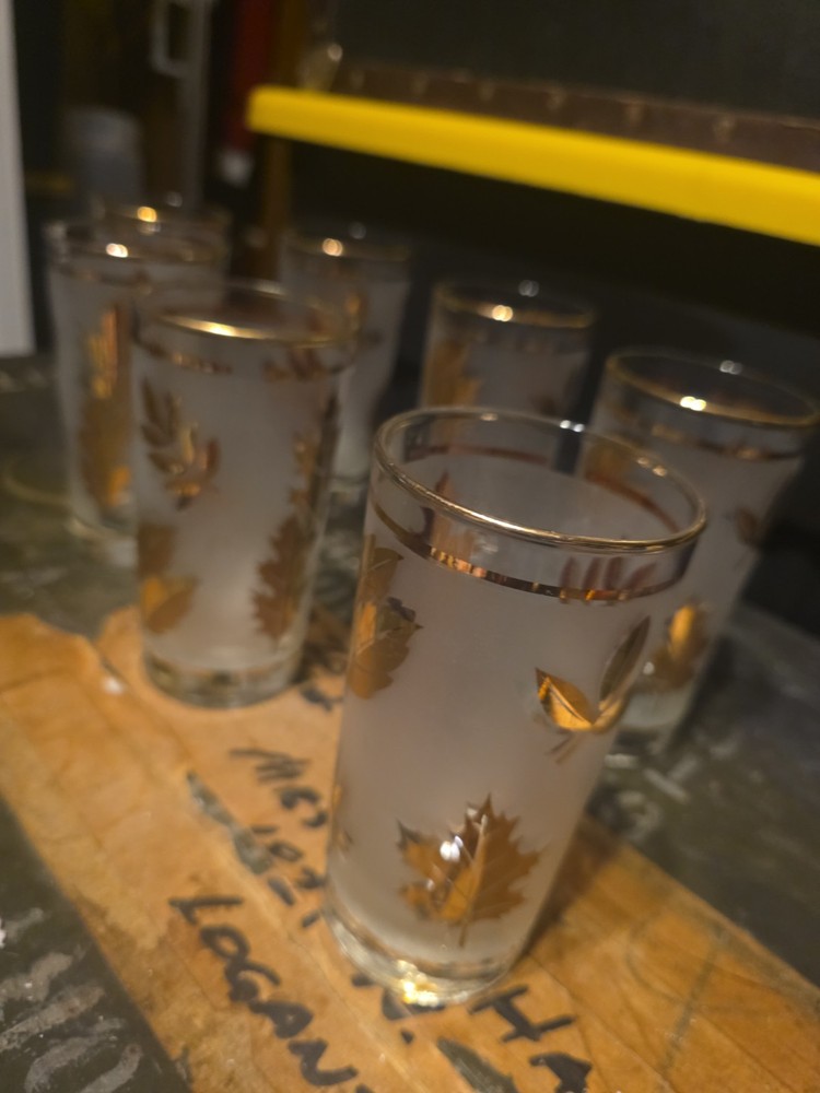Vintage MCM Libbey Frosted Golden Foliage Gold Leaf Glass Set of 7 Glasses