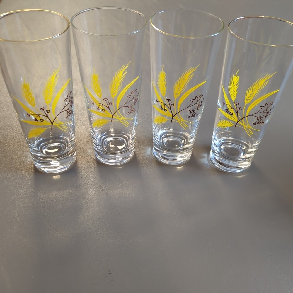 4 Vintage Tall Glasses With Gold Rim And Wheat Decal. 6 3/4″ Tall
