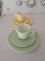 Vintage Hazel Atlas Little Hostess Child’s Tea Set (6) Pastel Moderntone Pattern