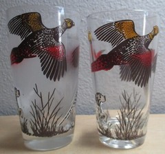set of 2 vintage drinking glasses ducks bird dogs hunting bar juice or iced tea