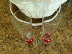 (2) Pair Red Heart Glass Champagne Flutes Toasting Glasses Set 8 1/2″