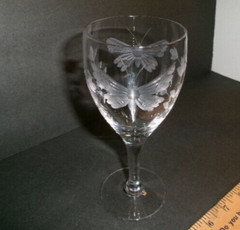 Vintage Set of 5 Etched Floral Butterfly Stemmed Wine Glasses 7.5in