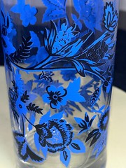 2 glass tumblers Royal Norfolk Midnight Blue Floral Iced Tea Glasses 16.3Oz