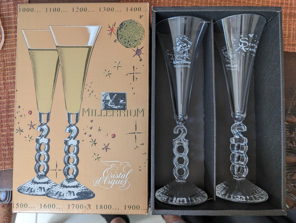 Millennium 2000 Cristal d’Arques WALT DISNEY IMAGINEERING Flutes New Year RARE