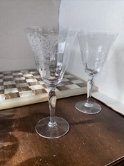 2 Vintage MORGANTOWN CRYSTAL Etched Floral WINE GLASSES BARWARE OPTIC SWIRL