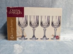 SET OF FOUR Cristal d’Arques LONGCHAMP CLEAR 5 1/2 oz Wine Glasses, 6 1/4″. NEW