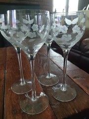 Set Lot of 4 ETCHED 8″ Long Stem Wine Glasses Libbey? Floral Leaves Design