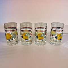 Set Of 4 Vintage Corelle Abundance 4″ Juice Glasses 6 Ounce Fruits Colorful NEW