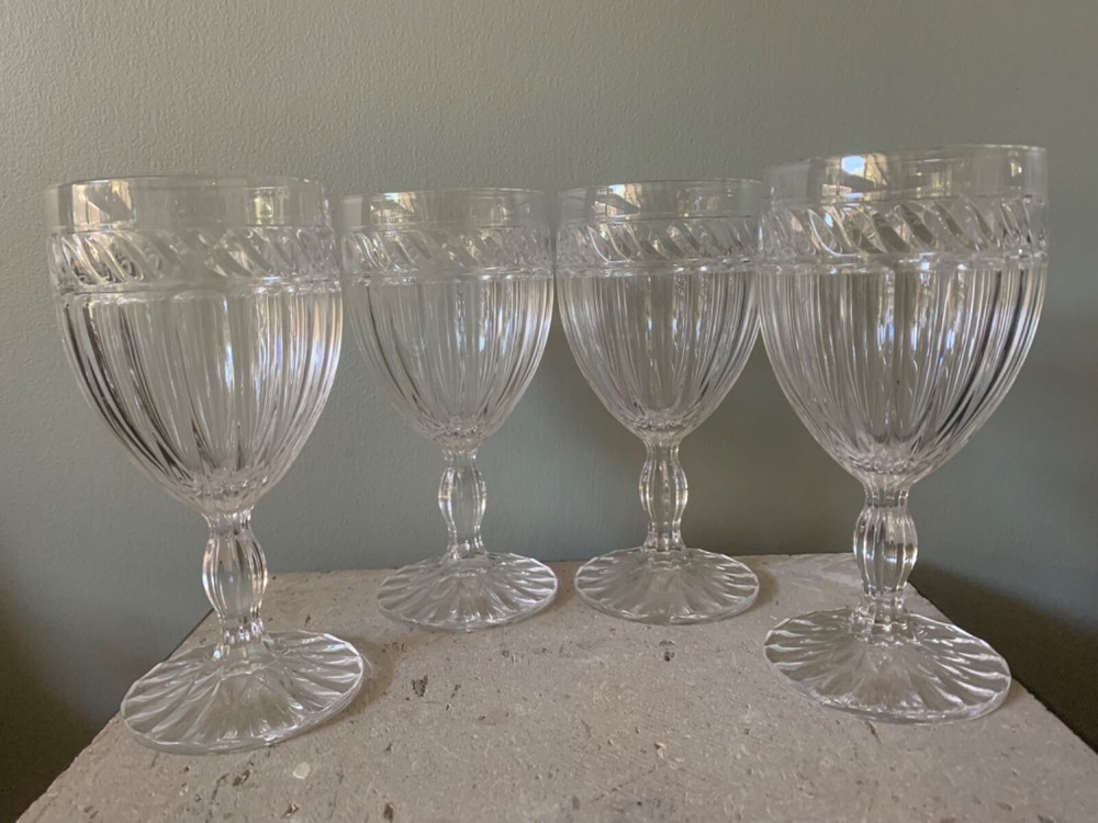 FOUR 4 Mikasa ITALIAN COUNTRYSIDE 6 3/4” Wine Glasses Swirls/Pressed/Knob Stem