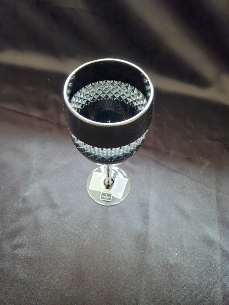 1 WATERFORD CRYSTAL BLACK CUT (2006-2018) JOHN ROCHA WINE GLASS 9 1/8″