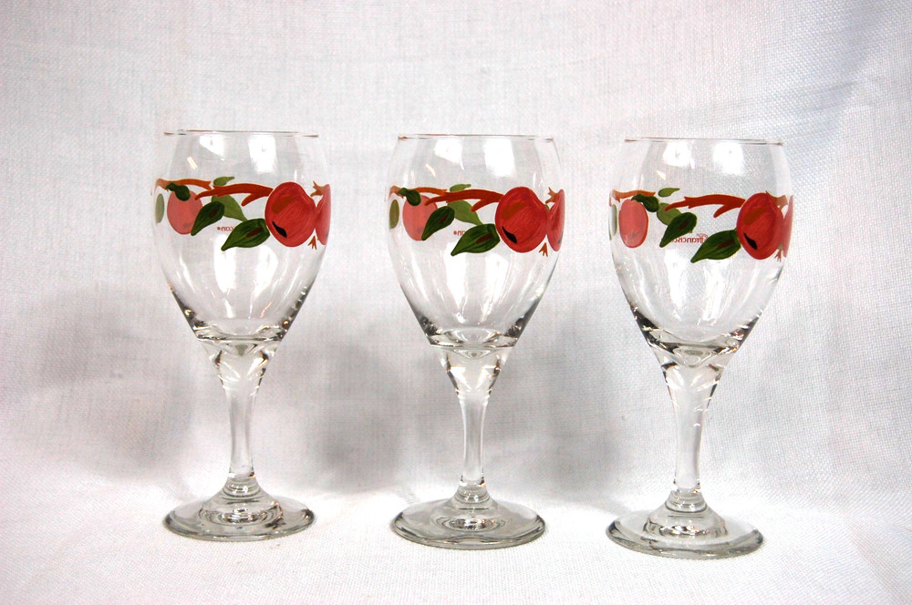 Set of 3 Vintage Franciscan Apple Wine Glasses with Stems 12 oz