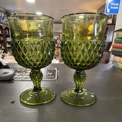 Unmarked Set of 2 Green Glass Goblets Diamond Pattern Stemware 5 in