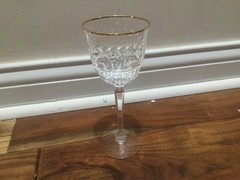 Lenox Classic Laurel Wine Glass 7.25″ Cut Crystal Gold Rim Leaf Pattern USA CHIP