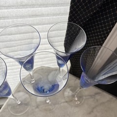 Set Of 5 10″ Sapphire Blue Art Glass Flutes- Modern Bullet Base Stemware