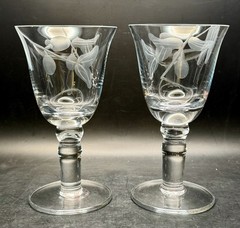Set of 2 Vietri Incanto Olive Crystal Wine Glasses 6.75″