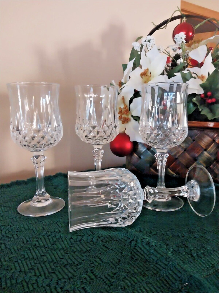Crystal d’Arque wine LONGCHAMP stemware ( set of 4) 9 oz cap-7 1/4″ H2 3/4 Dia