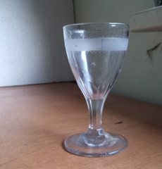 EARLY 1800 FREE BLOWN PONTILED WINE GLASS WHEEL CUT DECORATIONS & CUT PANELS